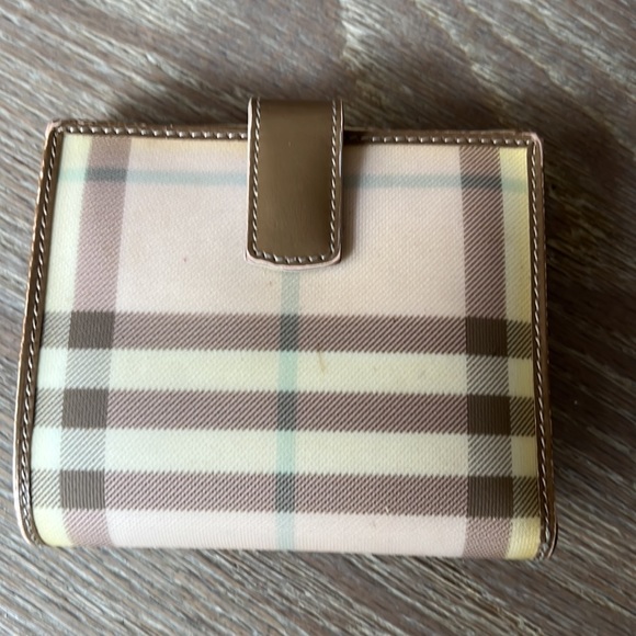 Burberry London Cotton Candy Pink RARE Nova Check Compact Wallet - Picture 4 of 9